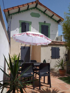 Maisonette avec jardinet sur le bas du Faron